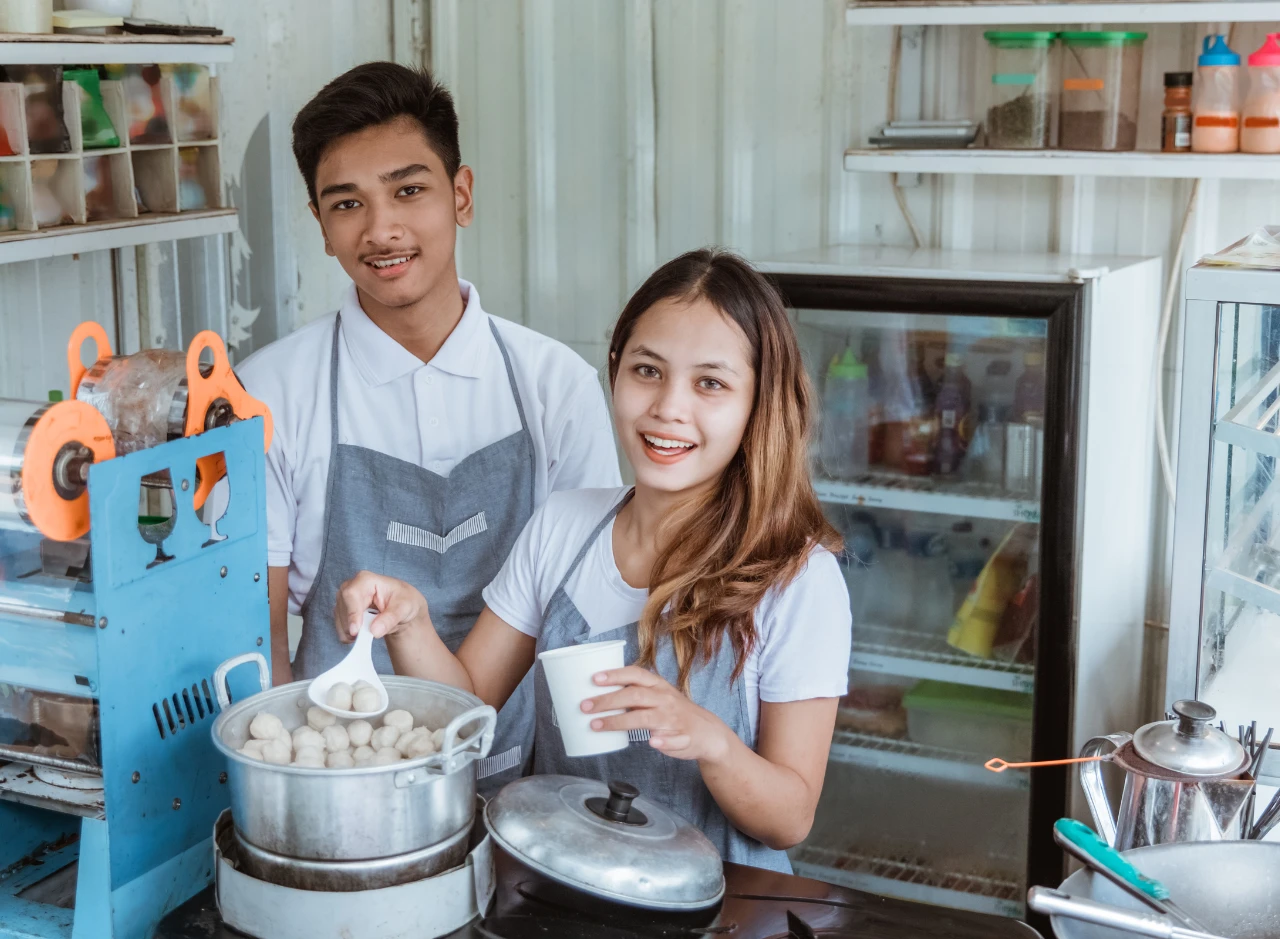 Contoh Analisis SWOT Usaha Makanan Ringan, Bakso, Basreng