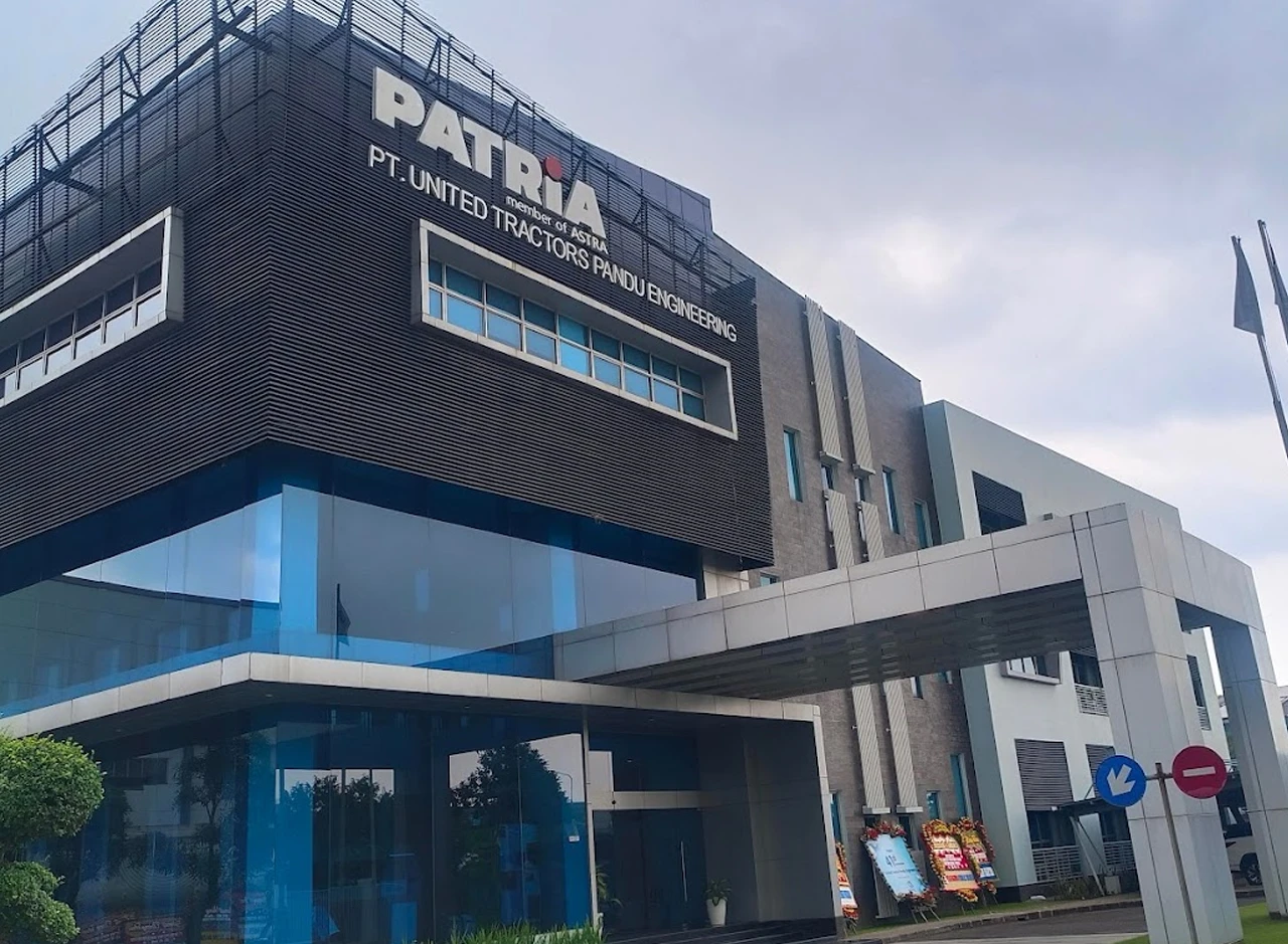 Gaji PT Patria Astra (PT United Tractors Pandu Engineering)