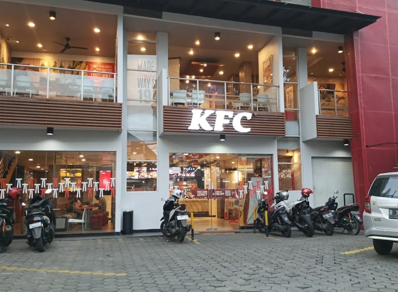 Gaji Karyawan KFC Terbaru di Berbagai Kota (Semua Posisi)