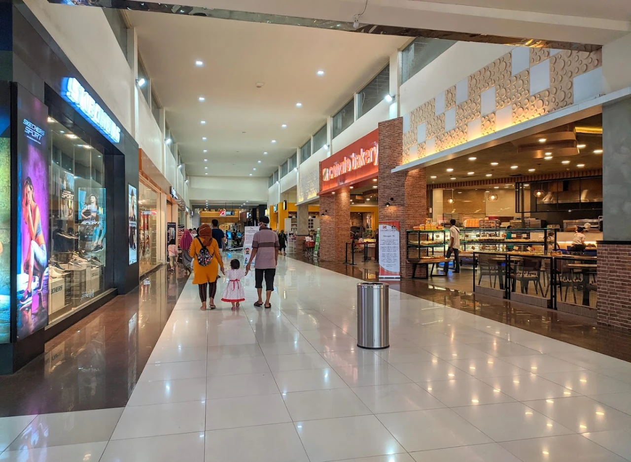 Gaji Karyawan Roxy Terbaru