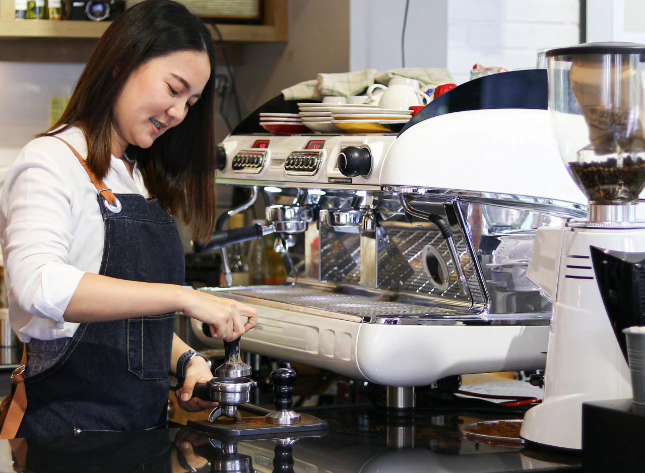 Contoh Slip Gaji Karyawan Toko Kelontong, Bangunan, Baju