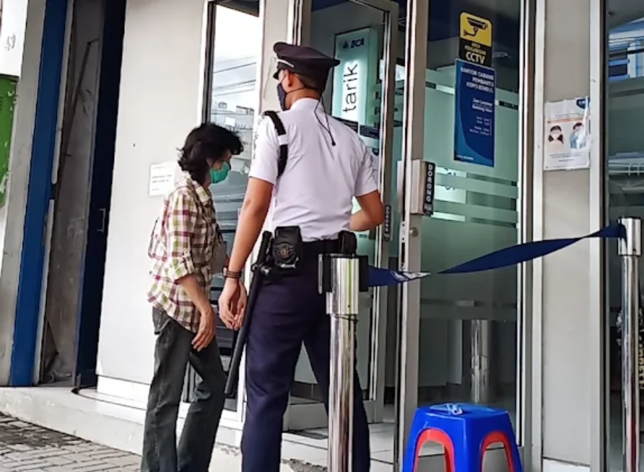 Gaji Satpam Bank BCA, BJB, BRI, BNI, BSI, Mandiri, BTN