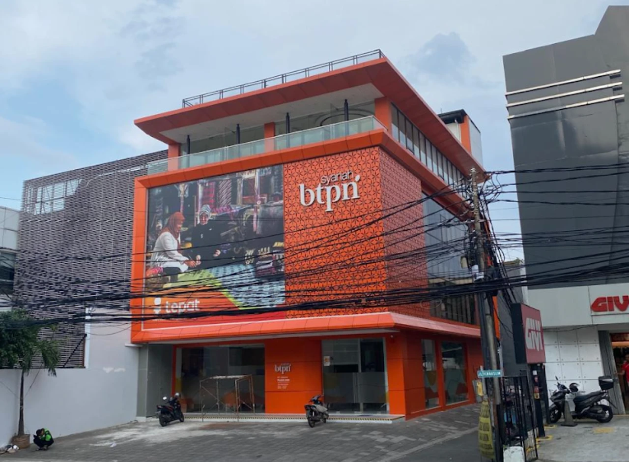 gaji community officer btpn syariah