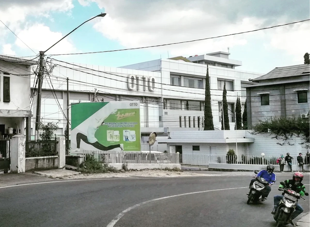 Daftar Gaji di PT. Otto Pharmaceutical Industries