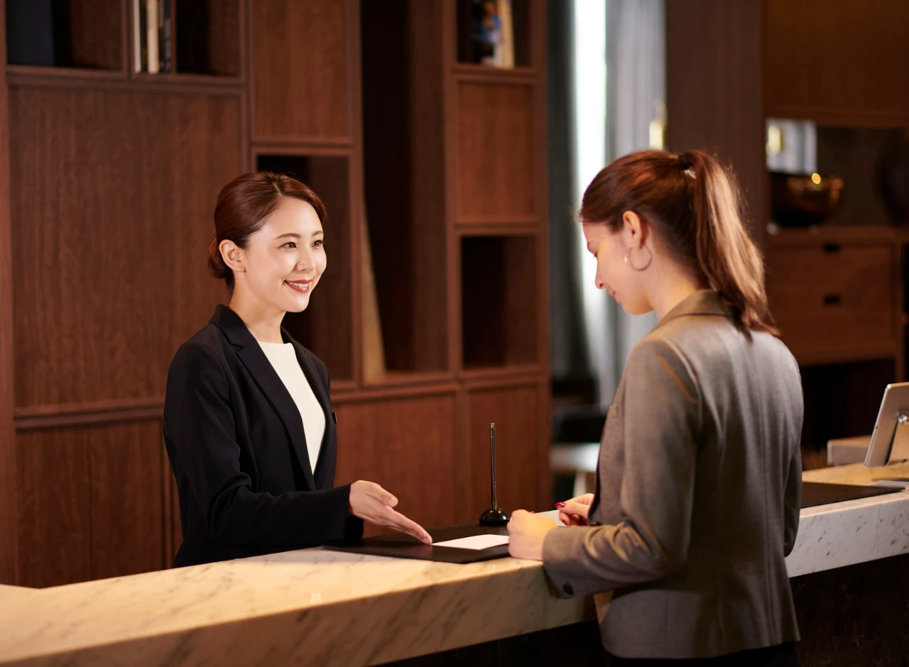 Gaji PT Hotel Fitra International Tbk