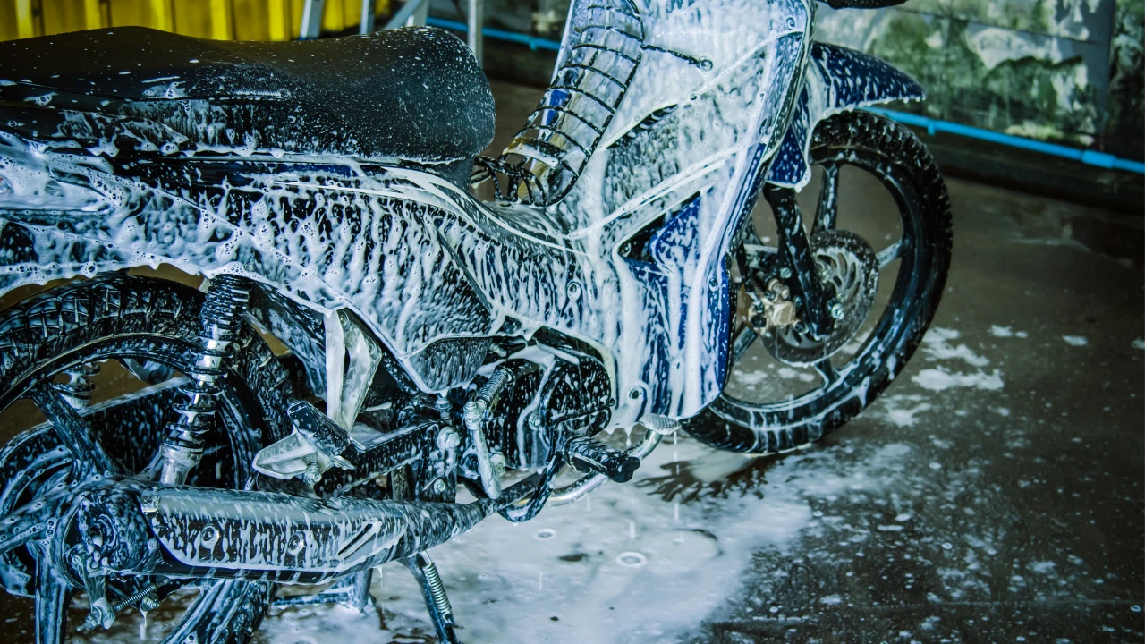 Analisa Usaha Steam Motor Sederhana, Hidrolik dan Salju