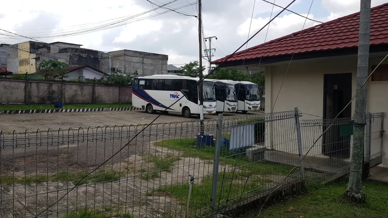 Daftar Gaji di PT Lontar Papyrus Semua Jabatan